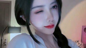 哇！好性感的大美女