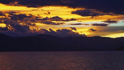 洱海的日落晚霞