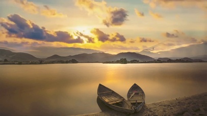 江边小舟，小舟