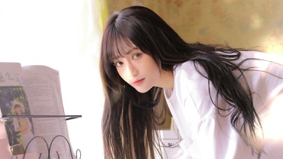 清新长发美女