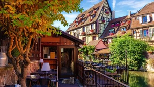 法国童话小镇咖啡厅