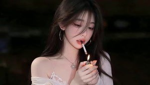冷调夜景少女