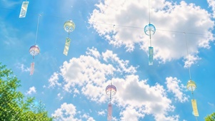 晴空下的风铃
