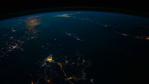 4K夜空地球