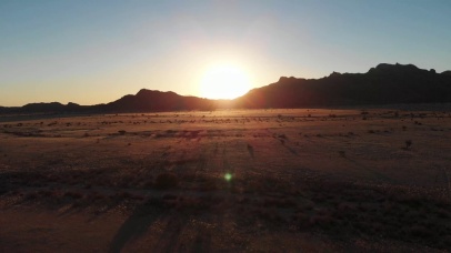 【4K】背光下的夕阳山谷