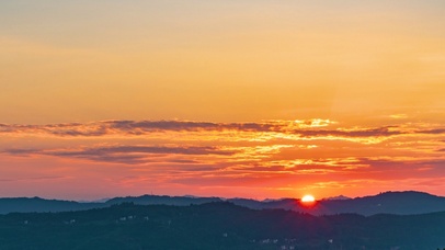4K山间唯美夕阳日出
