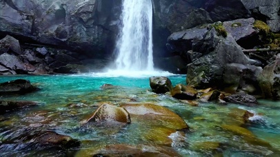 绝美瀑布流水 4K