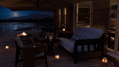 湖边温暖的房子