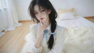 居家清纯女孩