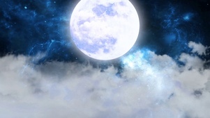 云端圆月