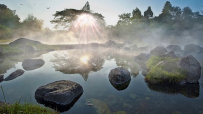 唯美夕阳河流雾