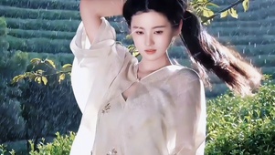 美女王然