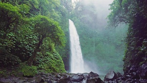 4K 高清 印尼巴厘岛农夫瀑布