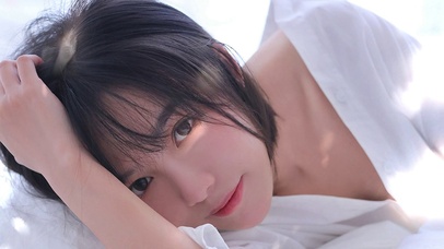 白衬衣美女女神