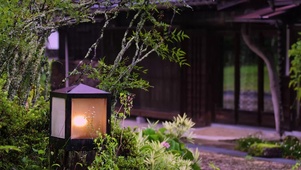 雨中的小茶屋