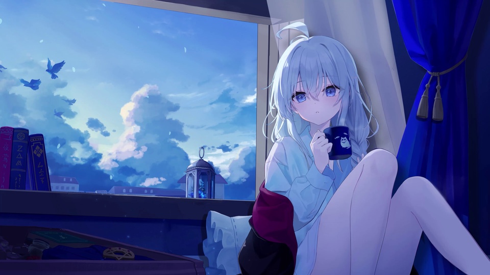 蓝发蓝眼少女倚坐窗边，手持带小猫图案的深蓝色马克杯，窗外是蓝天白云与远处小镇建筑，整体为蓝冷调日系动漫插画。