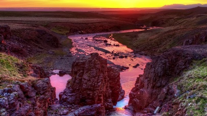 唯美傍晚夕阳山谷河流