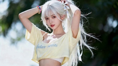 户外银发清纯甜系美少女