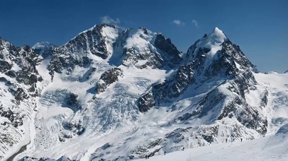 雪山一角