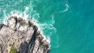 海浪礁石