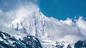 高原雪山