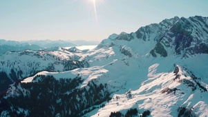 日照雪山
