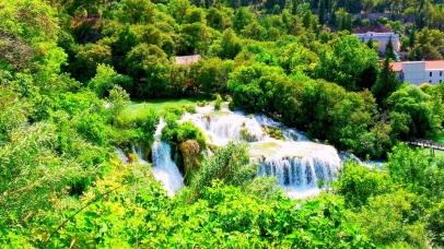 唯美护眼山涧瀑布 4K