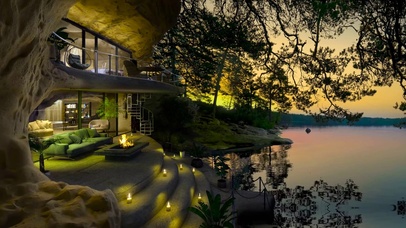 安静傍晚湖畔小屋