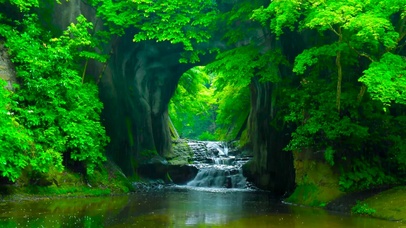 护眼雨天山涧流水