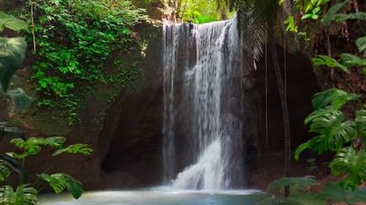 护眼山涧瀑布