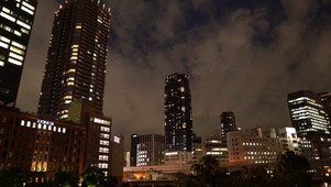 城市夜晚的云