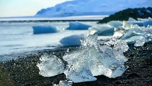 贝加尔湖结冰