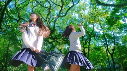 森林中的JK女生