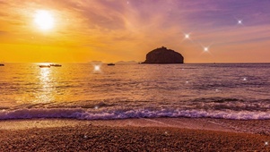 夕阳海边