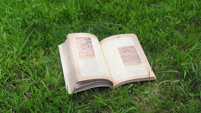 4K阳光翻动书本意境空境