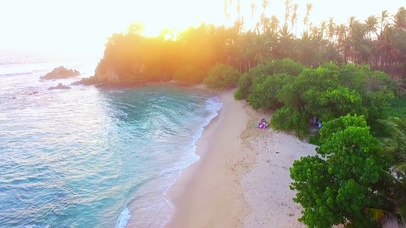 4K唯美夕阳海滩情侣