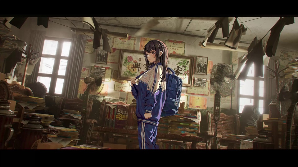 穿蓝白校服背双肩包的黑发少女站在堆满旧物件的复古旧房间中