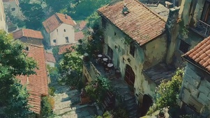 俯瞰夏日外国古城小路