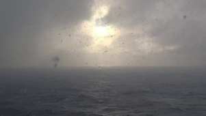 海上大雪