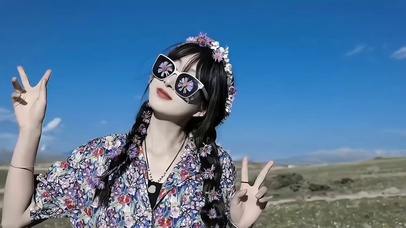 活力美少女热情洋溢活泼美丽动人