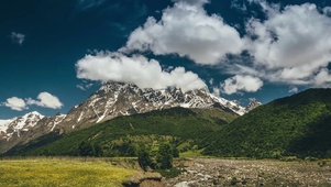 雪山云层