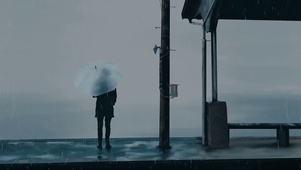 雨中观海