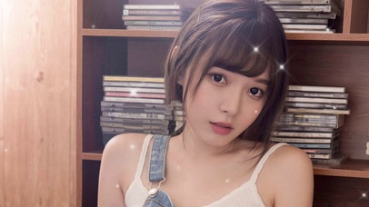 大眼美女