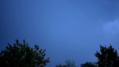 【自然异象】连续的闪电划过