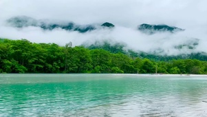护眼高山云雾河流