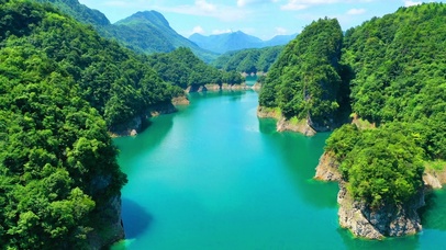 青山湖泊