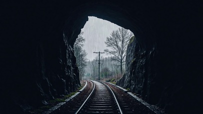【雨景】废弃的铁路隧道