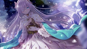 月光下的静谧神秘少女