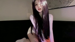 长发居家女孩