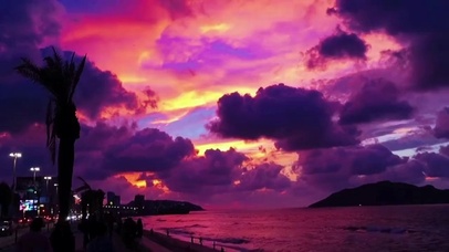 治愈系夕阳下的炫彩天空